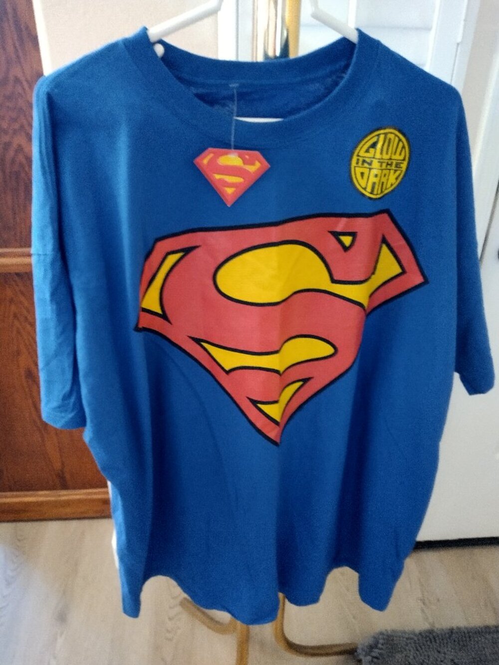 NWT DC Comics Superman Glow in The Dark Mens T-Shirt 3XL